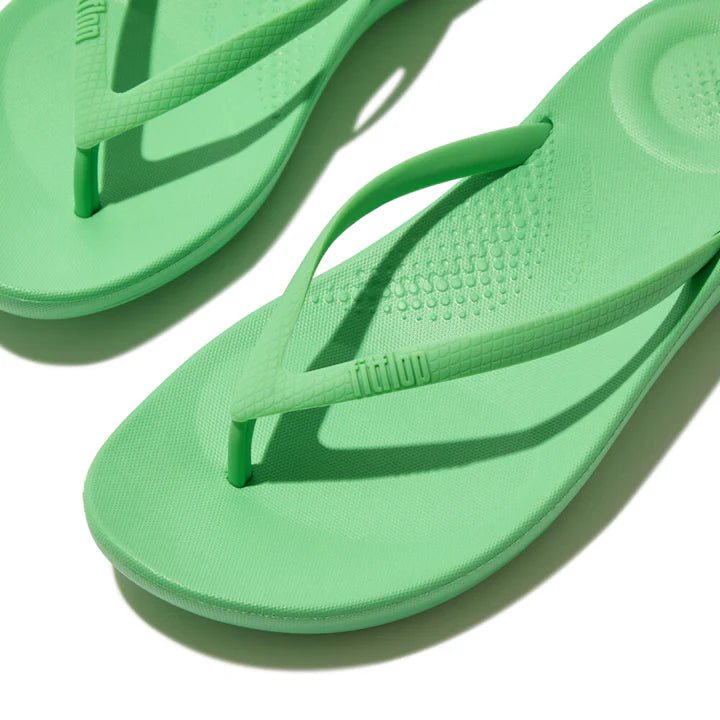 FitFlop iQushion Ergonomic Flip - Flops Pop Green - Shopping4Africa