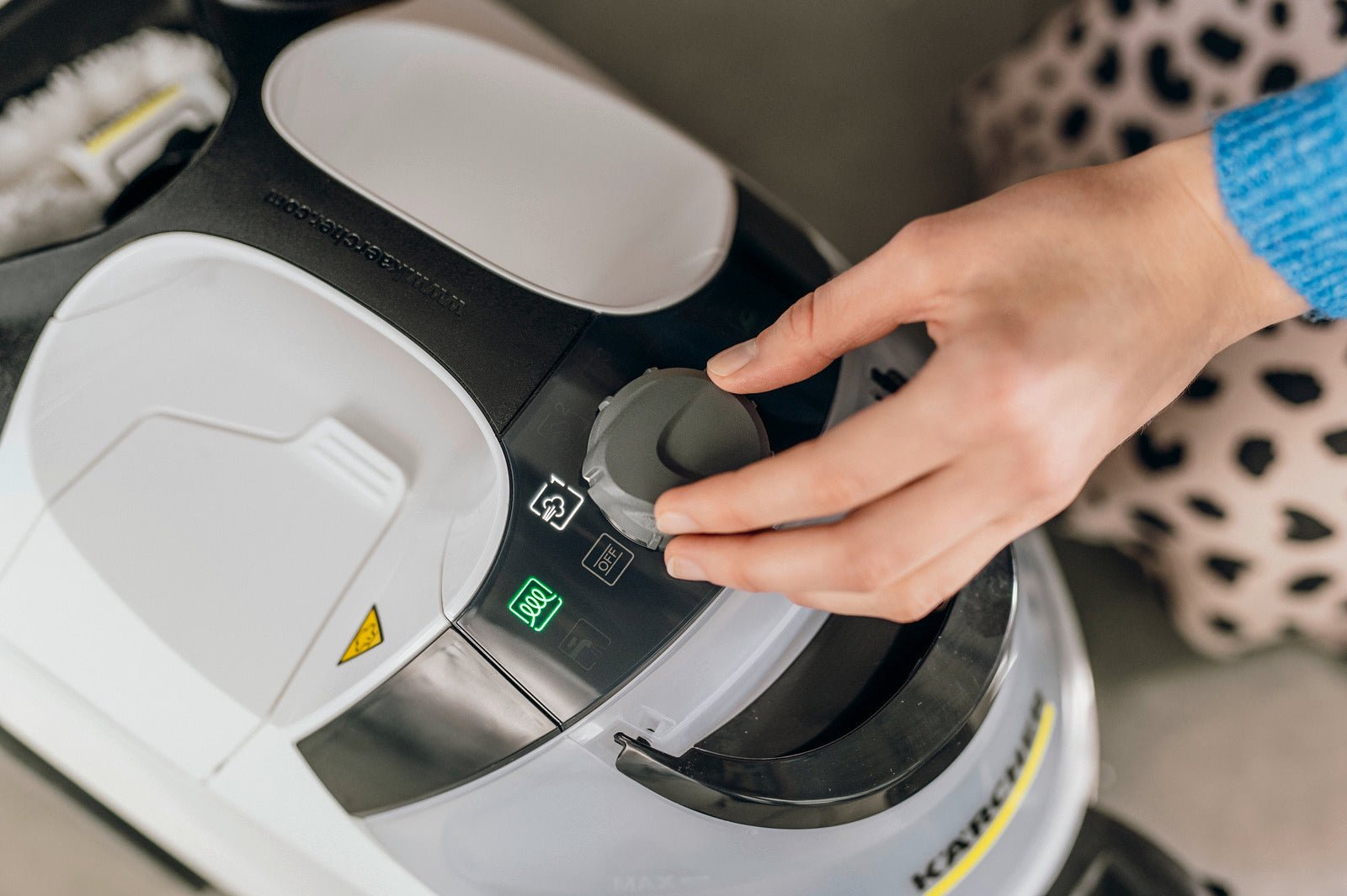 Kärcher SC 5 EasyFix Steam cleaner & Iron - Shopping4Africa